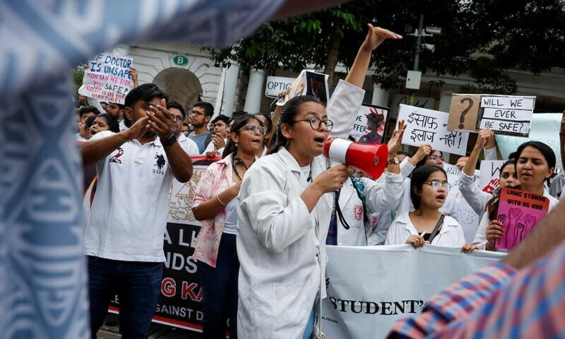 India, Doctors, Protest, Refuse, Returning, Work, Demands, Met