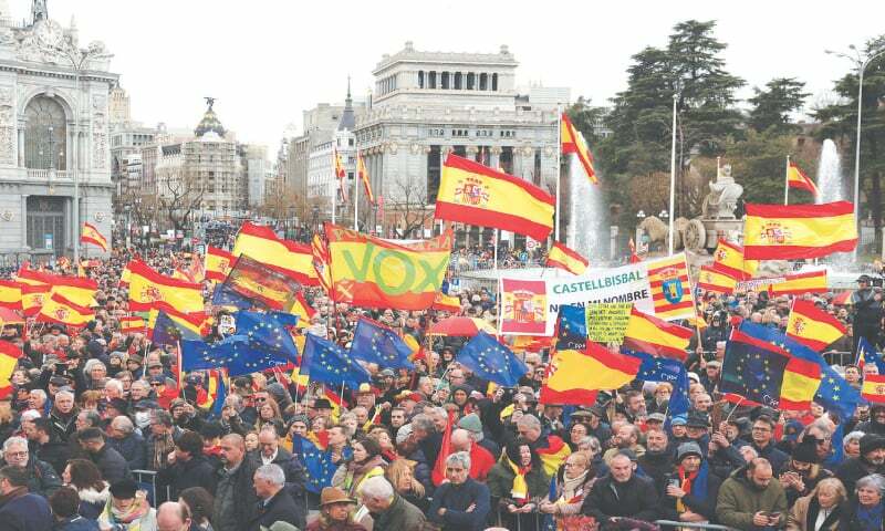 Thousands Rally in Madrid Against Spanish Govt, Demand PM Sanchez's Resignation