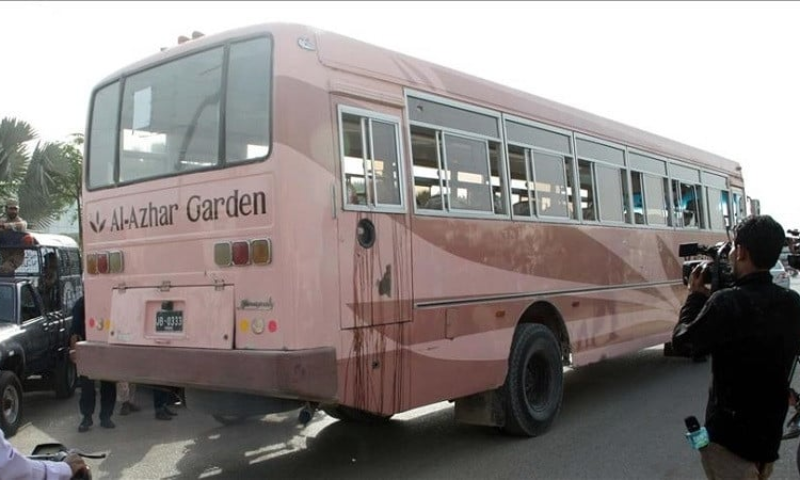Passenger, Coach, Attacked, Injured