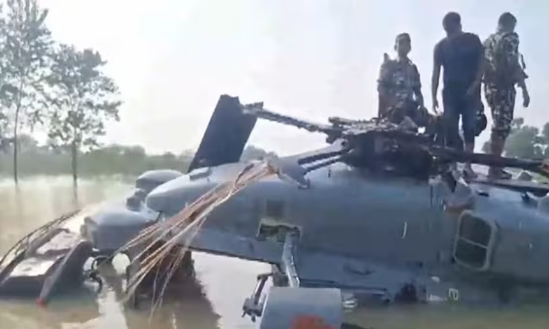 Advanced Light Helicopter, Dhruv, emergency landing, flood relief, Bihar, Sitamarhi district, Indian Air Force, IAF helicopter,