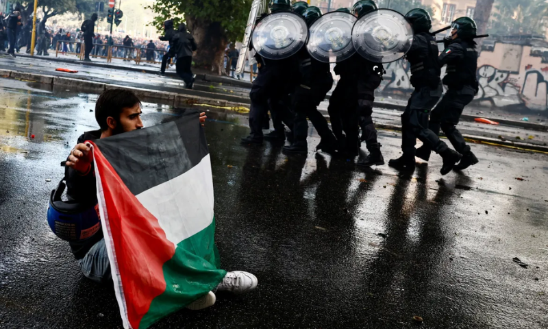 Thousands March Across US to Denounce Israels Military Campaign in Gaza 3