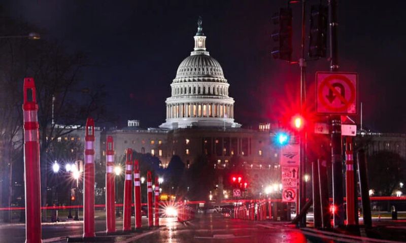 US, Congress, Avert Shutdown,