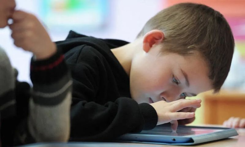 Screen time, Children, Physical Play
