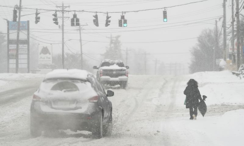US, chilly winds, snow, blizzard warning