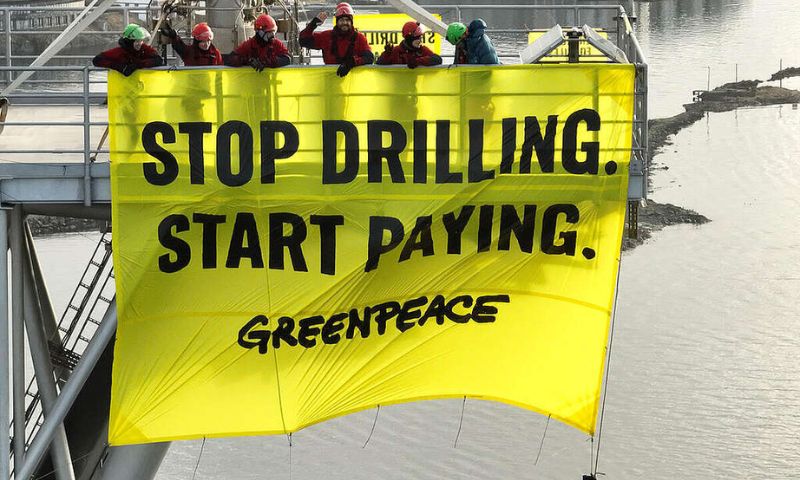 Shell Annual Profit Drops