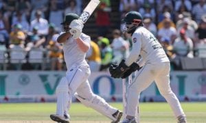 South Africa Enforce Follow On as Pakistan Crumble in Second Test