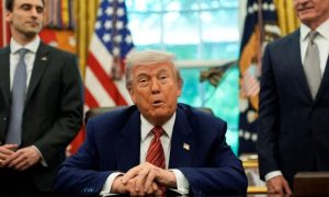 US, Donald Trump, Tariffs, European Union, Apple, Samsung, Smartphones, China, Trade War, EU
