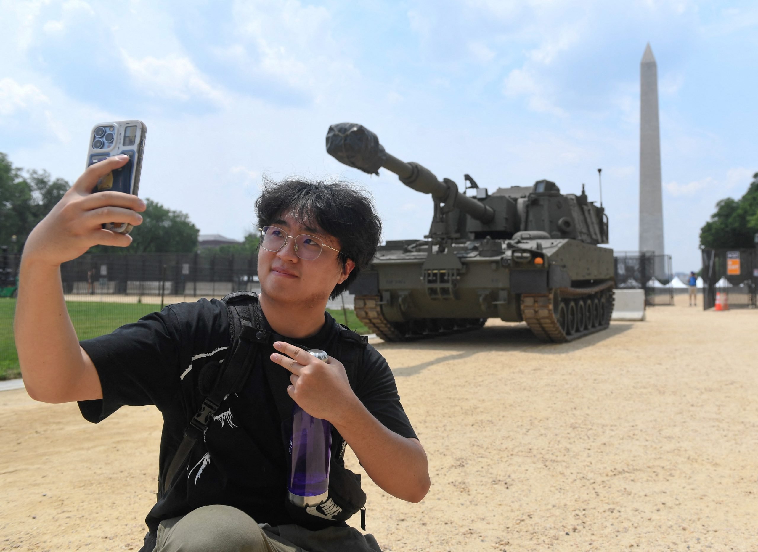 AFP 20250613 62C433Q v1 HighRes UsPoliticsDefenceArmy scaled