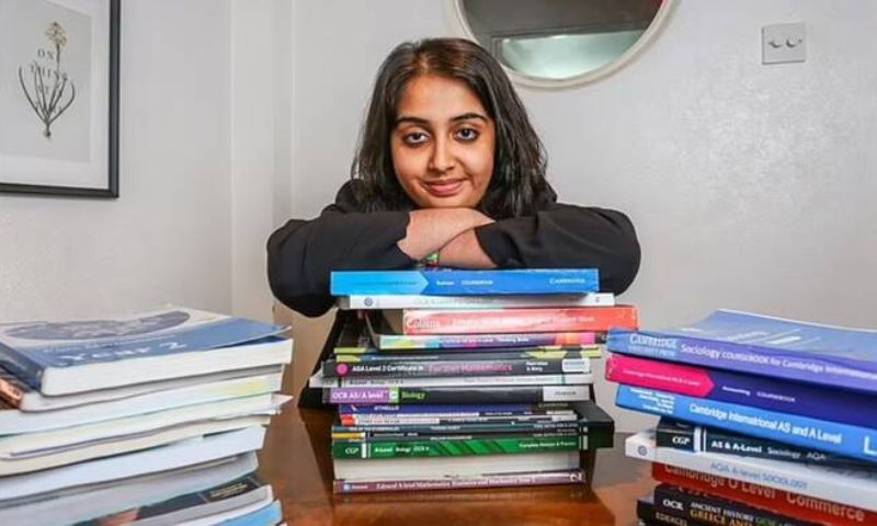 Pakistan, British, University, Extended Project Qualification, GCSE,