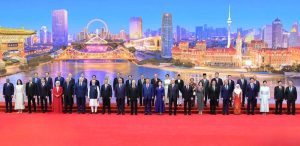 Pakistan PM Sharif Holds Informal Meetings with SCO Leaders in Tianjin