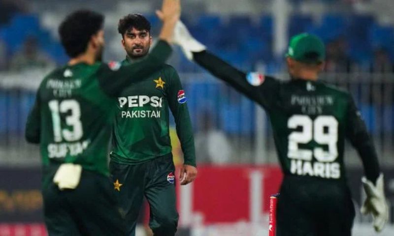 Pakistan 3 6