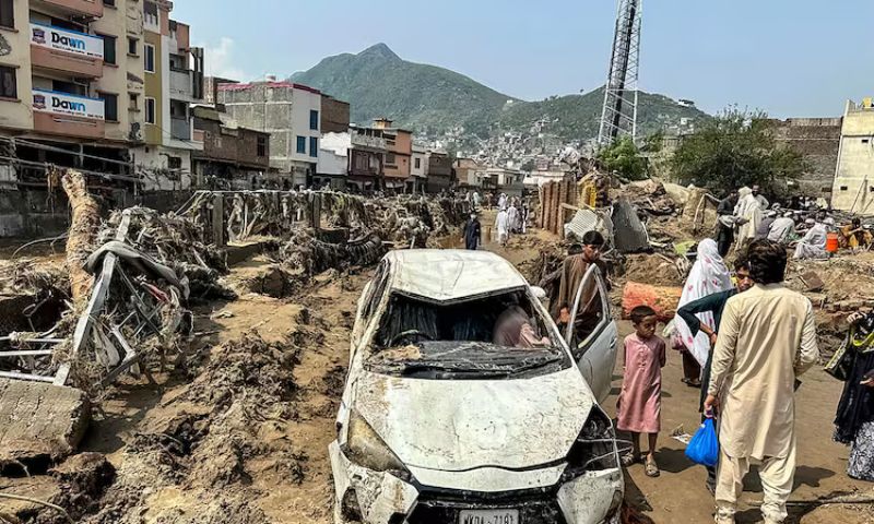 Hopes Fade for Survivors as Pakistan Floods Kill Hundreds