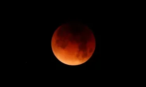 Rare 'Blood Moon' Total Lunar Eclipse Dazzles Skywatchers in Pakistan
