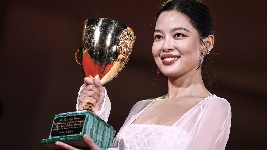 China’s Xin Zhilei Wins Best Actress at Venice Film Festival for 'The Sun Rises on Us All'