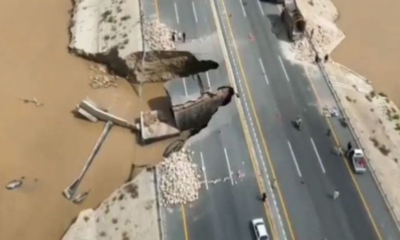 Floods, Motorway, Pakistan, Monsoon,
