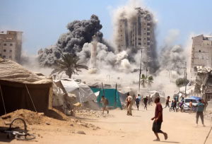 Israel Bombs Another Gaza City High-Rise as Troops Push Offensive