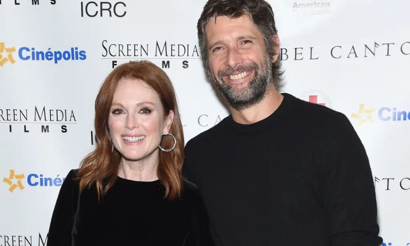 Julianne Moore Credits 'Enjoying Being Together' for 22-Year Marriage to Bart Freundlich