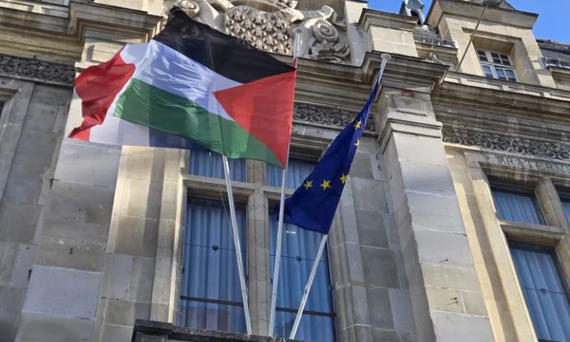 France, Palestinian Flag, Town Halls, Paris, Emmanuel Macron, UN General Assembly, Israel, Eiffel Tower
