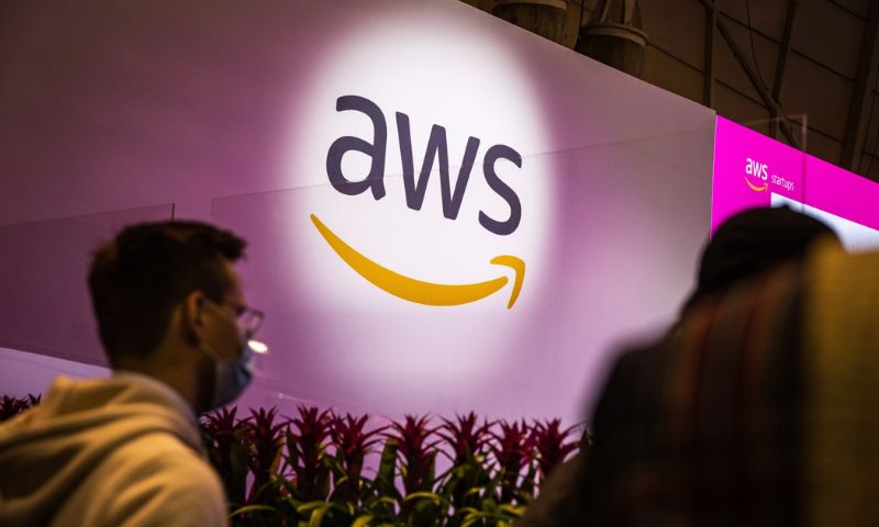 Amazon, Cloud, Amazon Web Services, AWS, Cloud Computing, Internet Disruption,