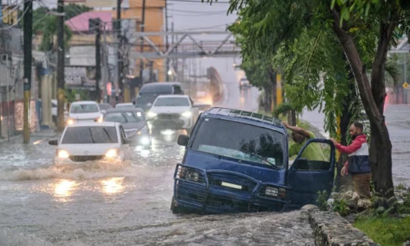 Jamaica, Haiti Brace for 'Catastrophic' Impacts of Hurricane Melissa