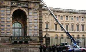 Louvre Moves Priceless Jewels to Bank of France After Heist