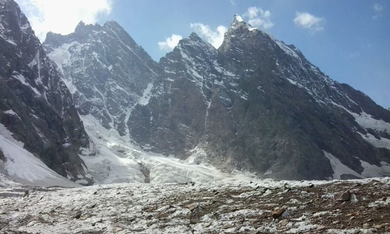 Pakistan 12