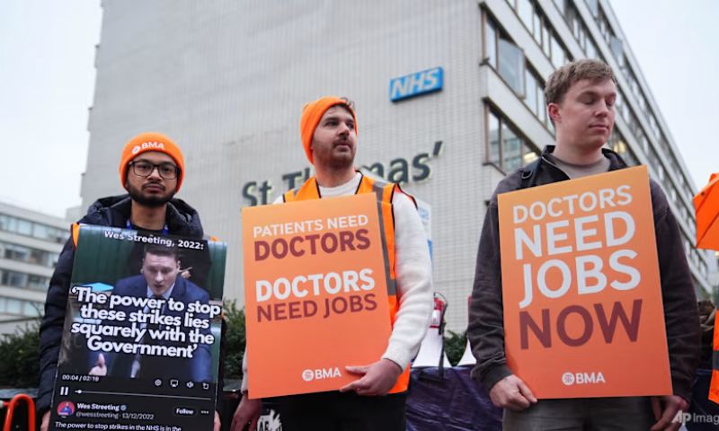 UK, Doctors, Strike, BMA, National Health Service,