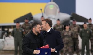 Macron, Zelensky Sign Accord for Ukraine to Buy French Fighter Jets