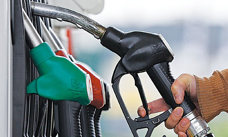 Pakistan Cuts Petrol Price by Rs2 for Next Fortnight