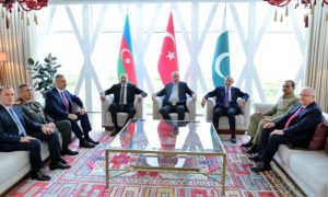 Pakistan PM Holds Talks with Turkish, Azerbaijani Presidents in Baku