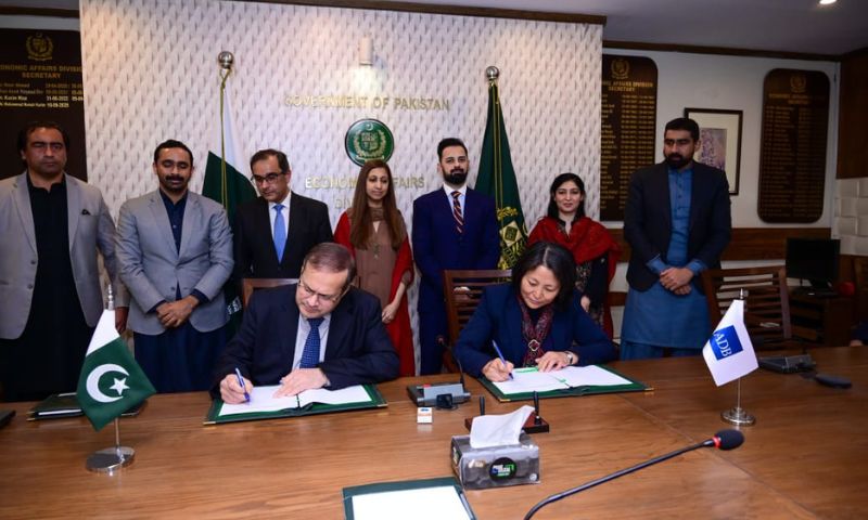 Pakistan, Asian Development Bank, ADB, Power Transmission, SOE Transformation Programme, Hydropower,