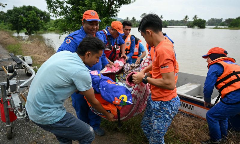 Asia Floods, Water, Cyclone Ditwah, Sri Lanka, Indonesia, Sumatra, Colombo, Pakistan,