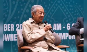 Mahathir, Malaysia, Hip Fracture, Health, Mahathir Mohamad, Kuala Lumpur,