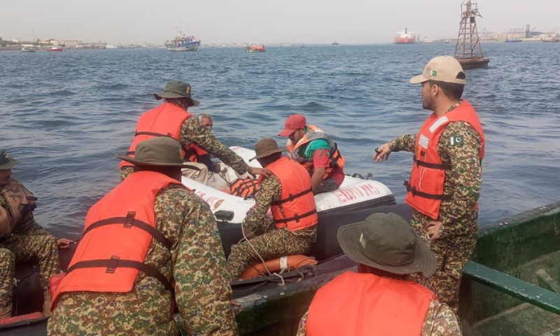 Pakistan Navy Continues Search for Missing Fishermen off Karachi Coast
