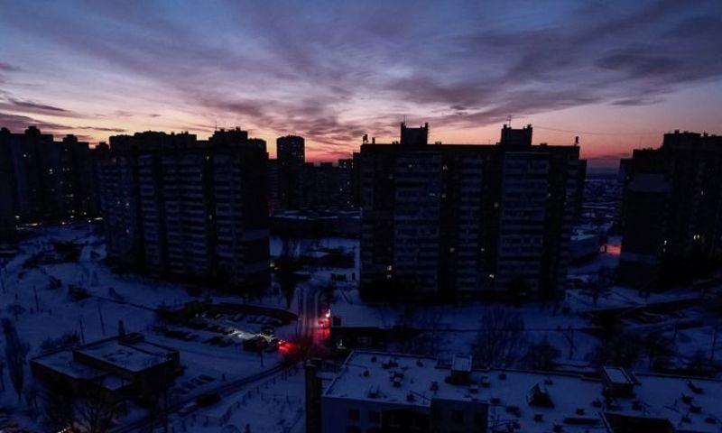 Russian Strikes Leave Over 1,000 Kyiv Apartment Blocks Without Heating