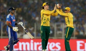 A Tight Slap: Former Cricketers and Fans Roast India After Historic 76-Run Defeat to South Africa