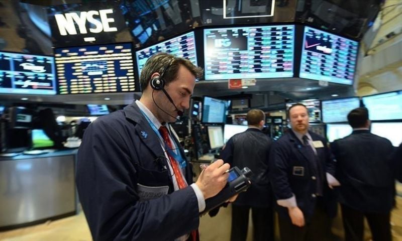 Global markets under pressure