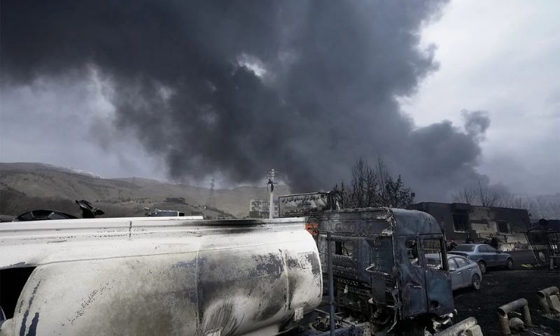 Oil Prices Climb as Attacks on Energy Infrastructure Deepen Supply Fears