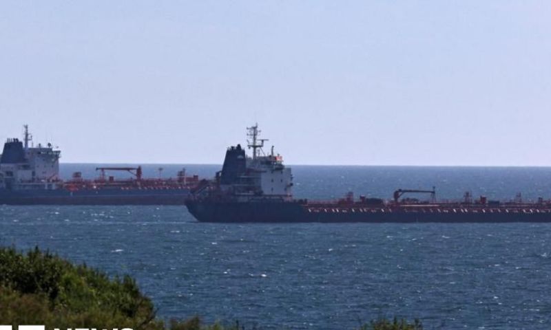 Russia Urges US to Ease Oil Sanctions as Iran War Disrupts Energy Markets