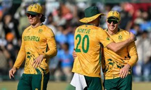South Africa 'Embrace Pressure' and Favourites Tag: Coach Conrad
