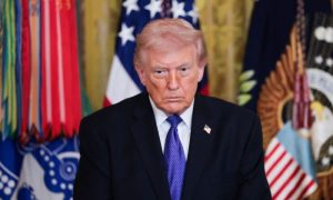 Trump Advisers Urge Iran Exit Strategy Amid Fears of Political Backlash in US