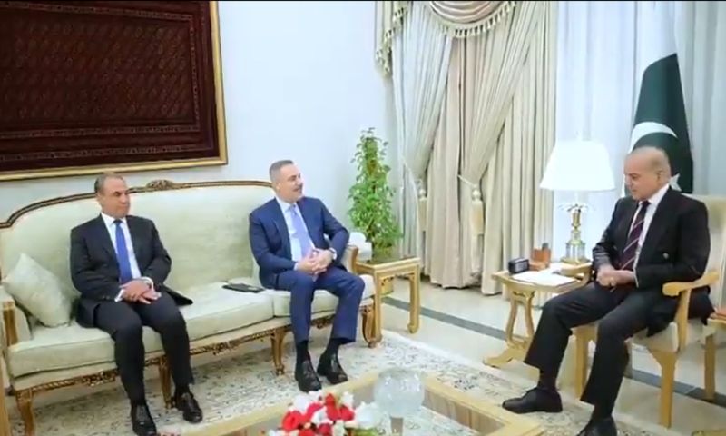 Turkiye, Egypt Foreign Ministers Meet PM Sharif in Islamabad for Talks on Middle East Peace