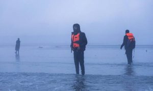 UK, France Extend Migrants Deal for Two Months