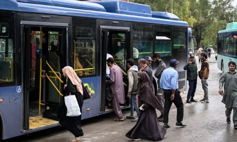 Pakistan Rolls Out Public Transport Subsidies Amid Global Fuel Price Hike