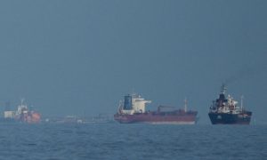 Global Oil Prices Surge, Stocks Drop as Trump Threatens to Block Hormuz