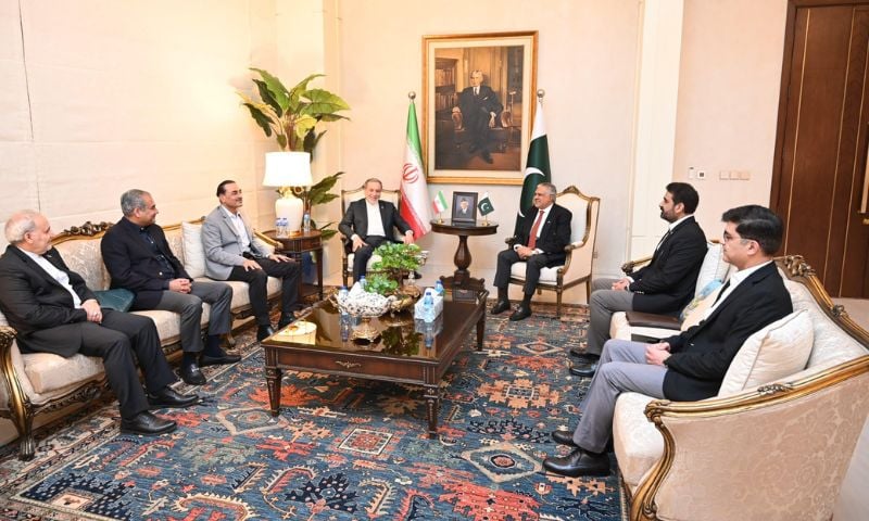 Iran FM Meets Pakistan Leadership, Discusses Regional Situation and Bilateral Ties