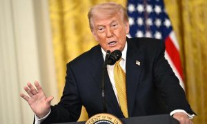 US Delays Iran Attack as Gulf States Report Progress in Pakistan-Mediated Talks: Trump