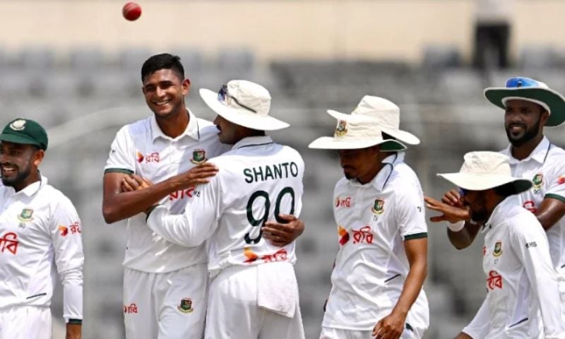 Pakistan 10 3
