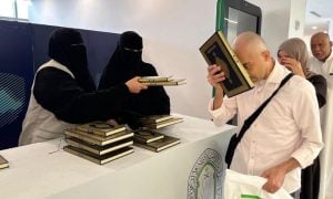 Saudi Arabia Distributes Holy Quran Copies to Departing Hajj Pilgrims