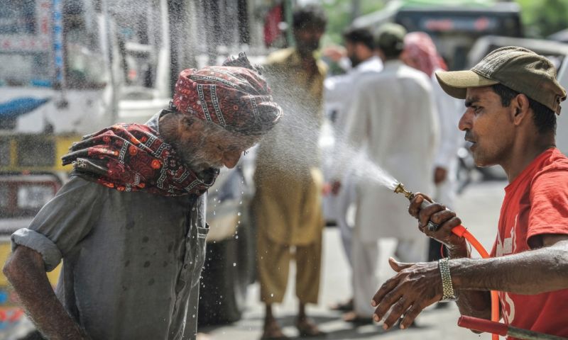 Pakistan Warns of Severe Heatwave During Eid Holidays
